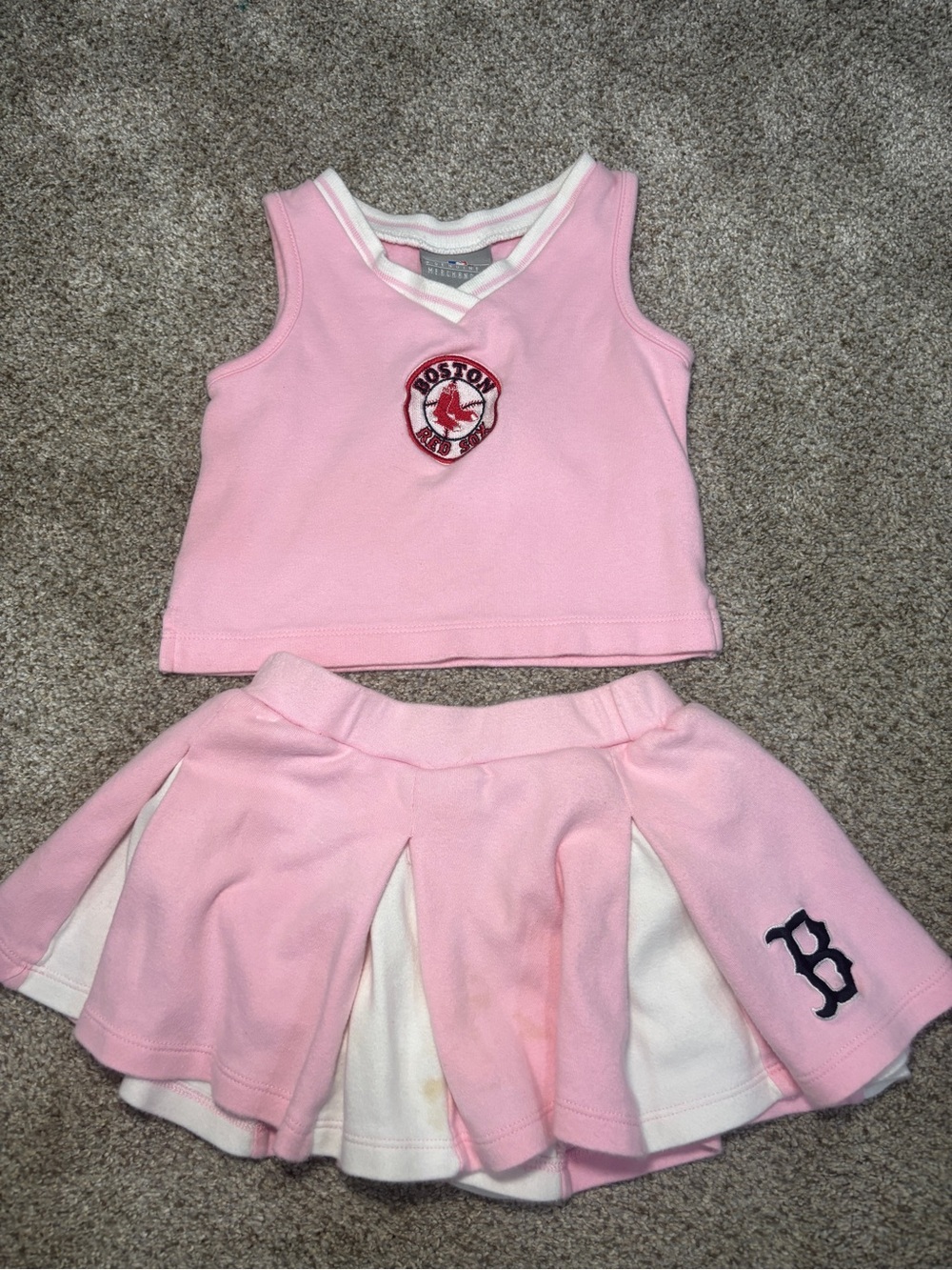 Boston Red Sox cheerleader-style outfit with a matching pleated skirt toddler 2T